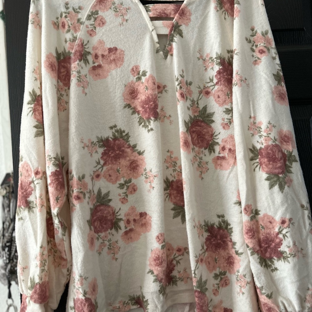 White Birch Cream Floral Long Sleeve V-Neck Sweater